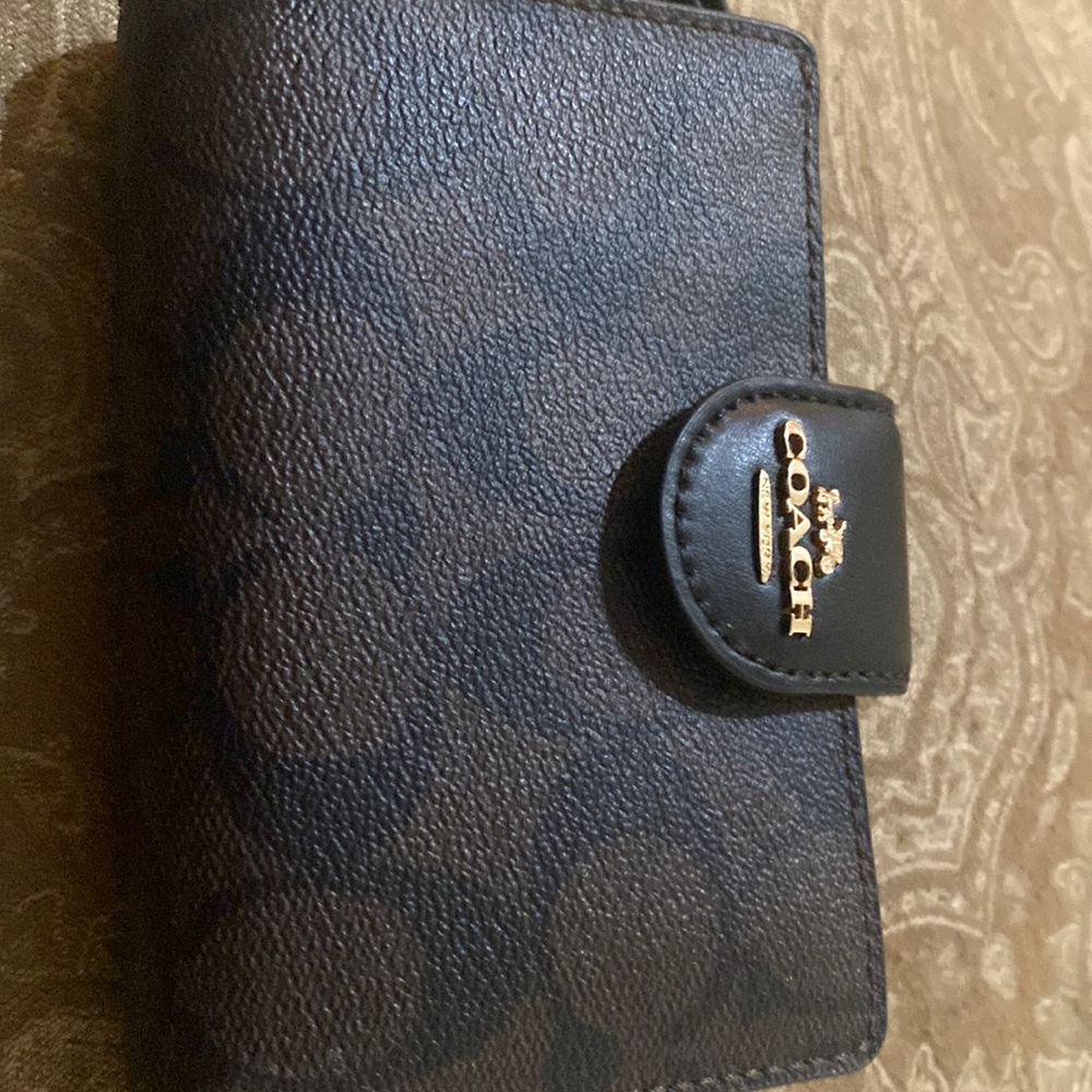 Brand new coach wallet smoke free home.